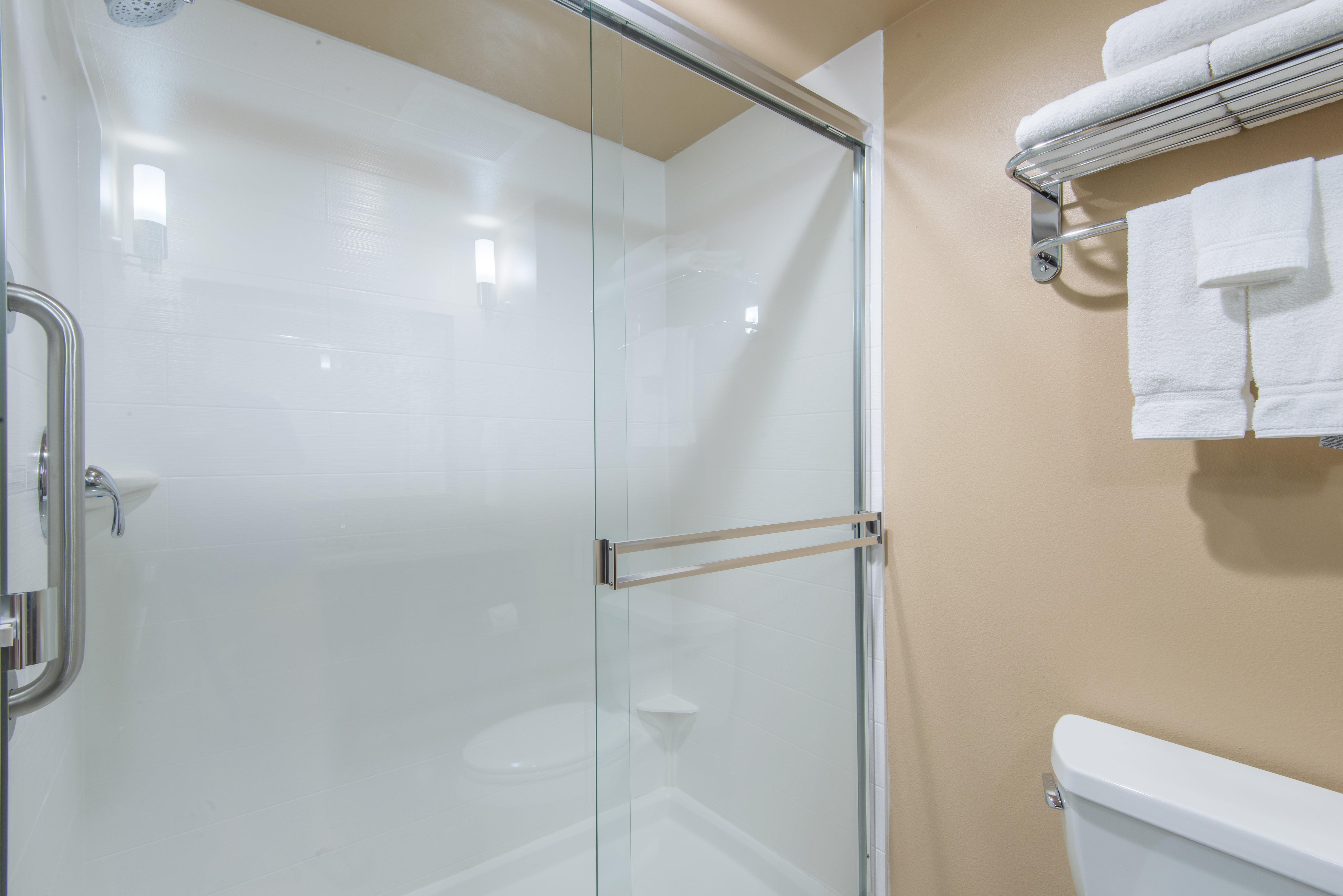 Holiday Inn Salina, an IHG Hotel Bagian luar foto