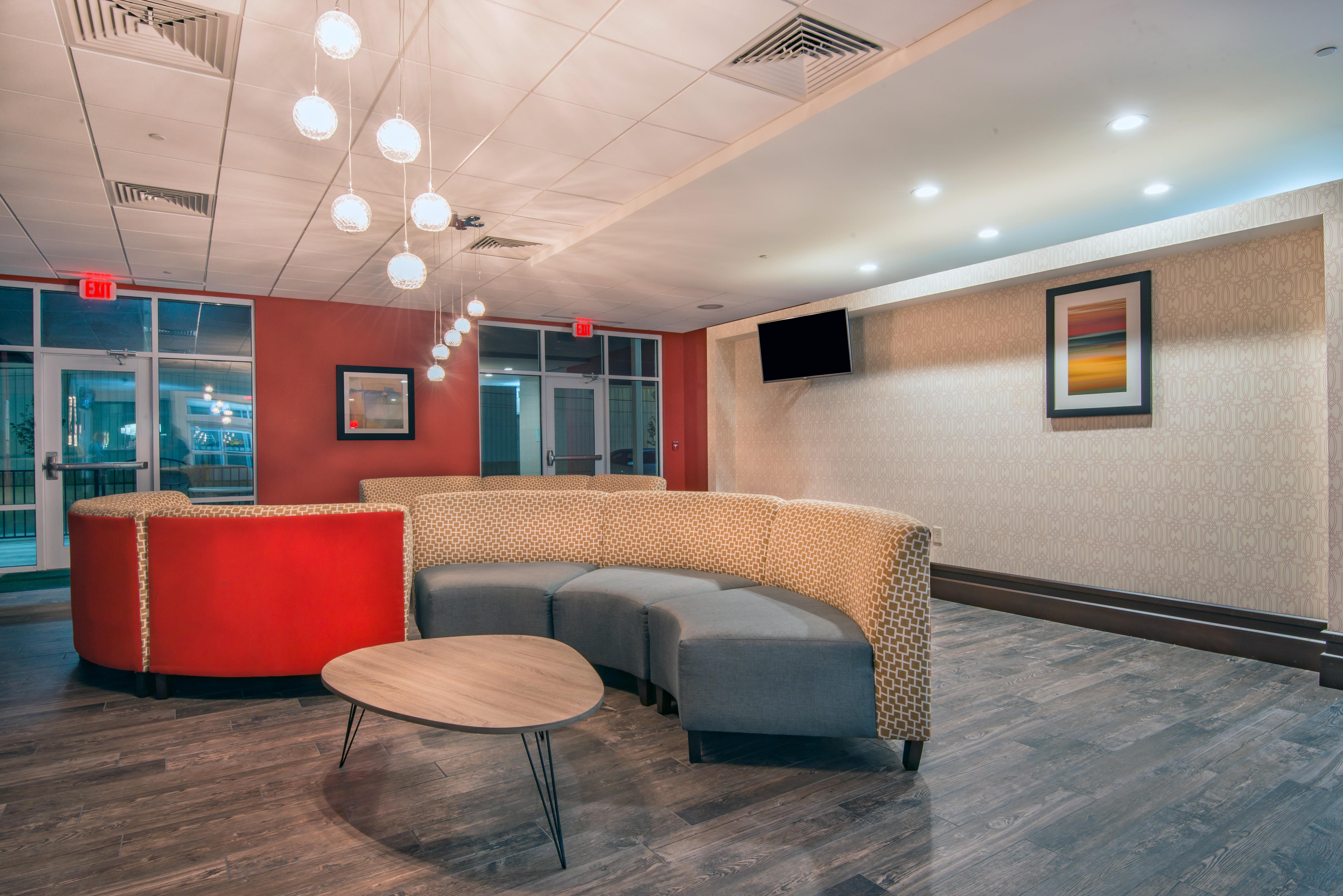 Holiday Inn Salina, an IHG Hotel Bagian luar foto