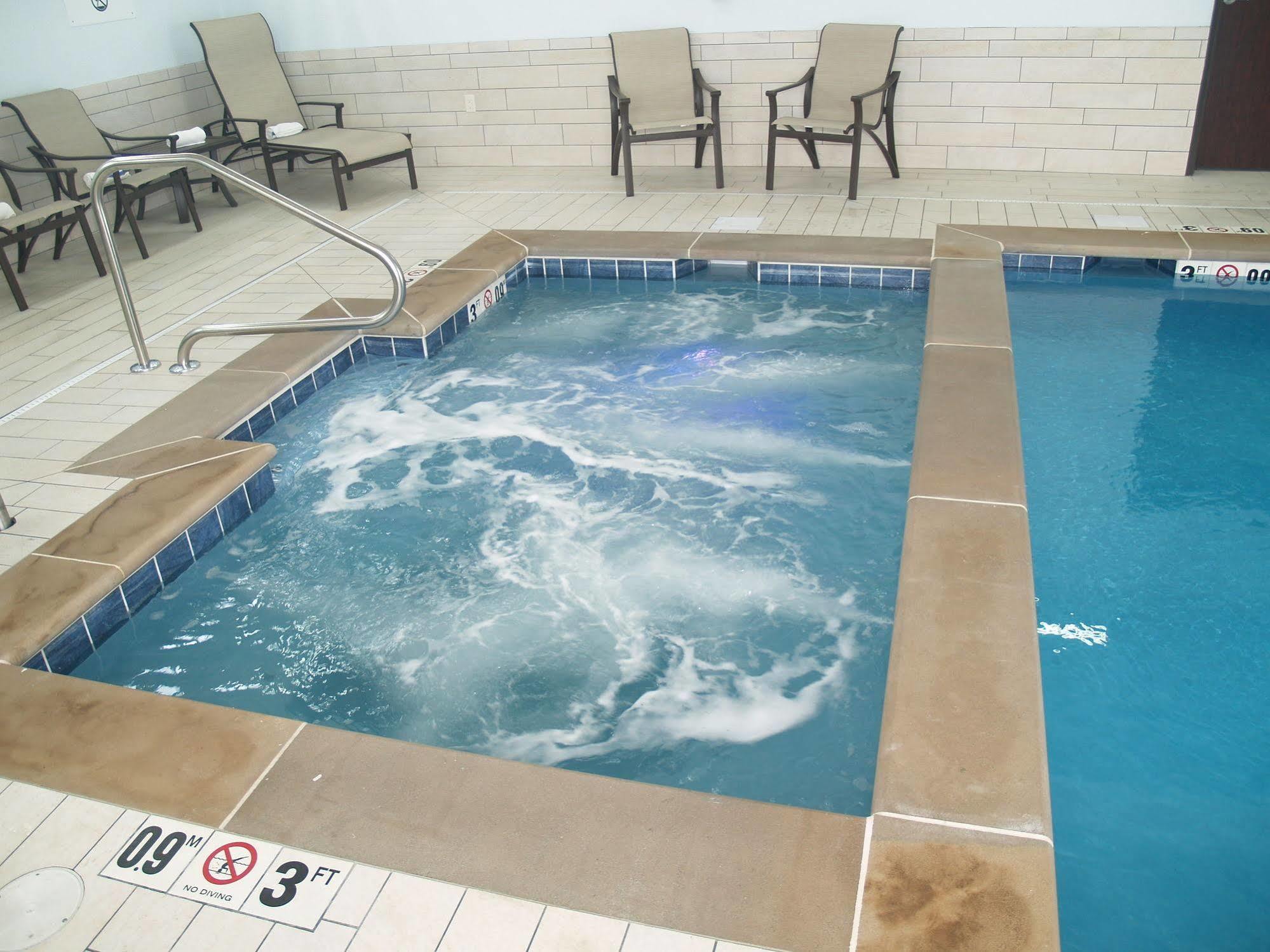 Holiday Inn Salina, an IHG Hotel Bagian luar foto